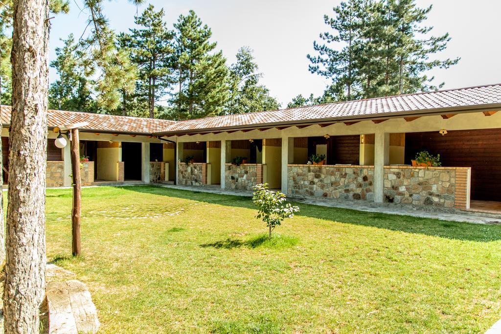La Taverna Dei Briganti Hotel Cotronei Екстериор снимка