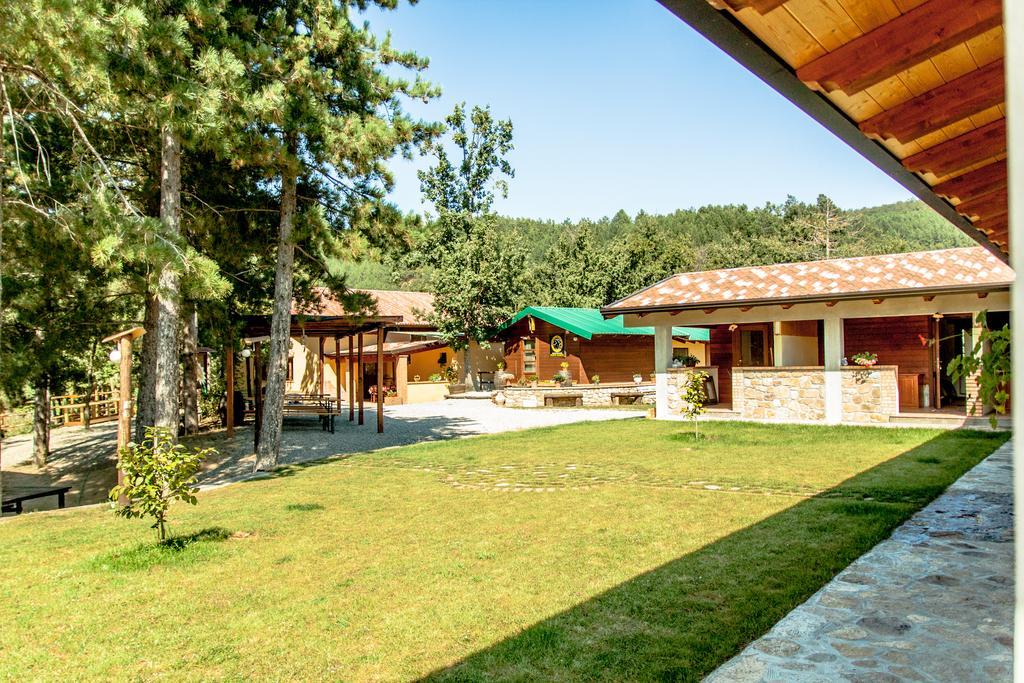 La Taverna Dei Briganti Hotel Cotronei Екстериор снимка