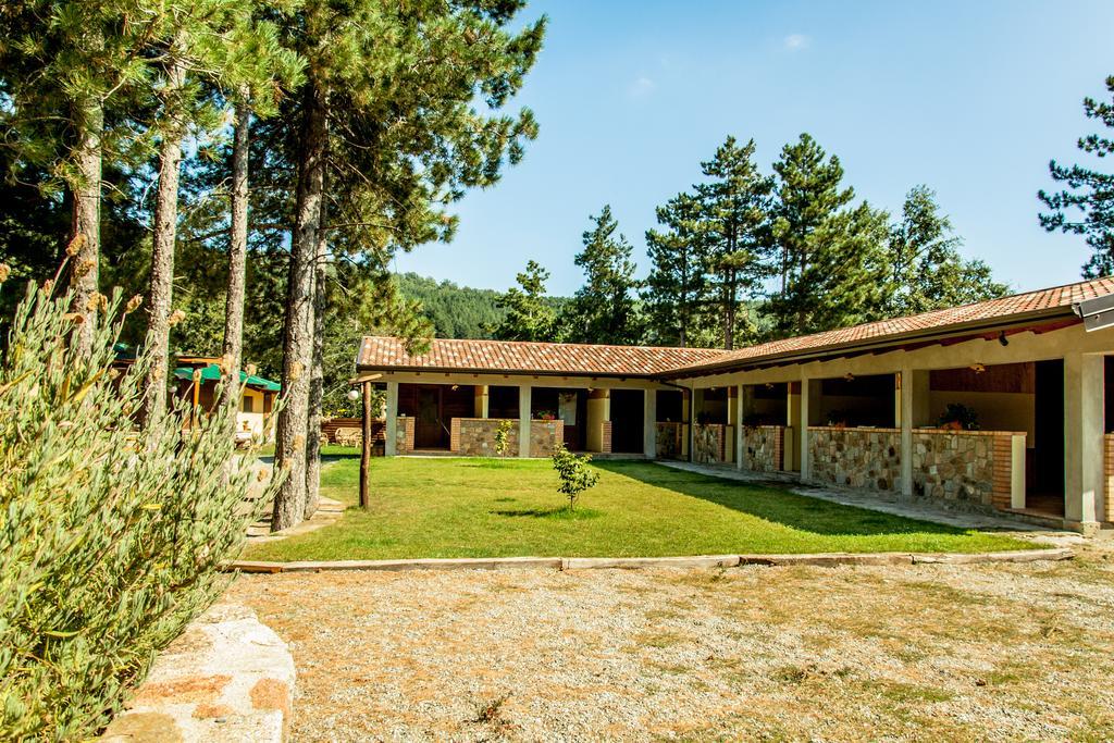 La Taverna Dei Briganti Hotel Cotronei Екстериор снимка