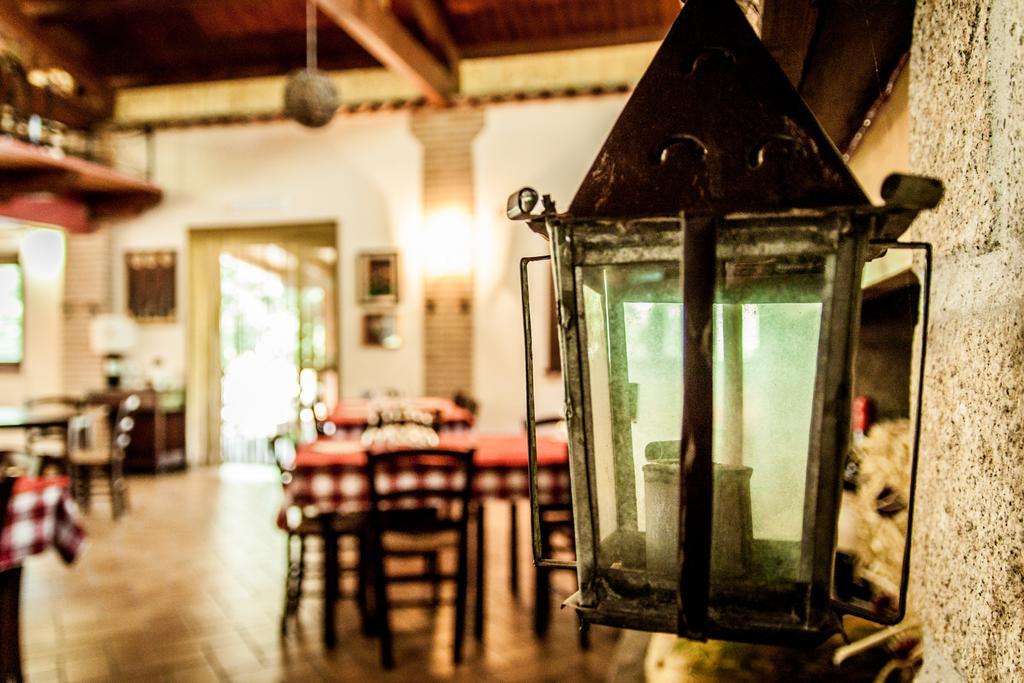 La Taverna Dei Briganti Hotel Cotronei Екстериор снимка